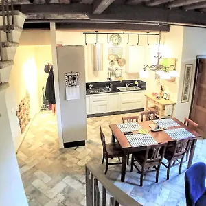 Apartamento The Aerie - Il Nido Dell Aquila - 8bd Recentely Renovated, Siena